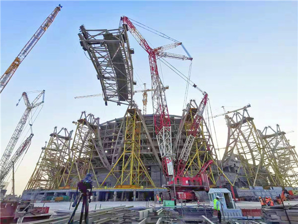 2022年卡塔尔天下杯主体育场 巨型压环首吊乐成