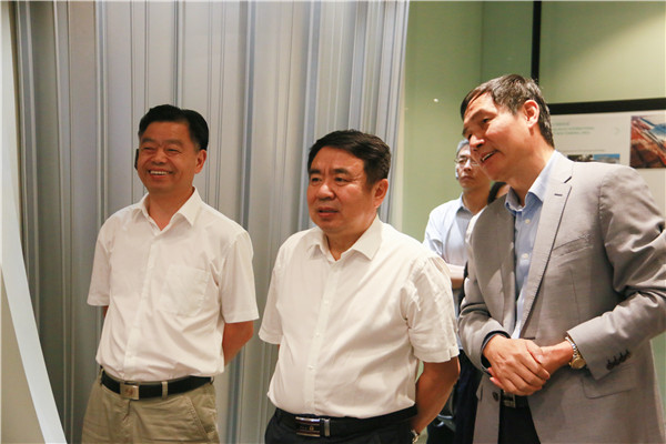 产刷新行时丨省总工会党组成员、副主席张兆都莅临2003网站太阳集团钢构集团调研