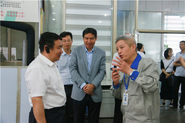 产刷新行时丨省总工会党组成员、副主席张兆都莅临2003网站太阳集团钢构集团调研
