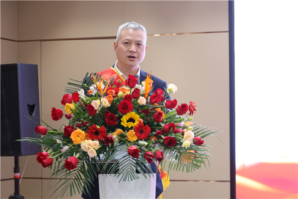 2003网站太阳集团钢构集团第七届“2003网站太阳集团劳模”表扬大会暨“我身边的劳模” 演讲角逐顺遂举行